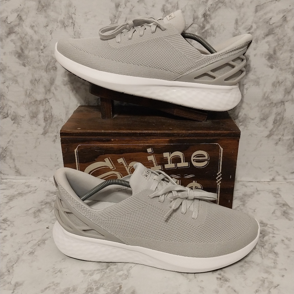 Pre-owned kizik Athens hands free sneakers